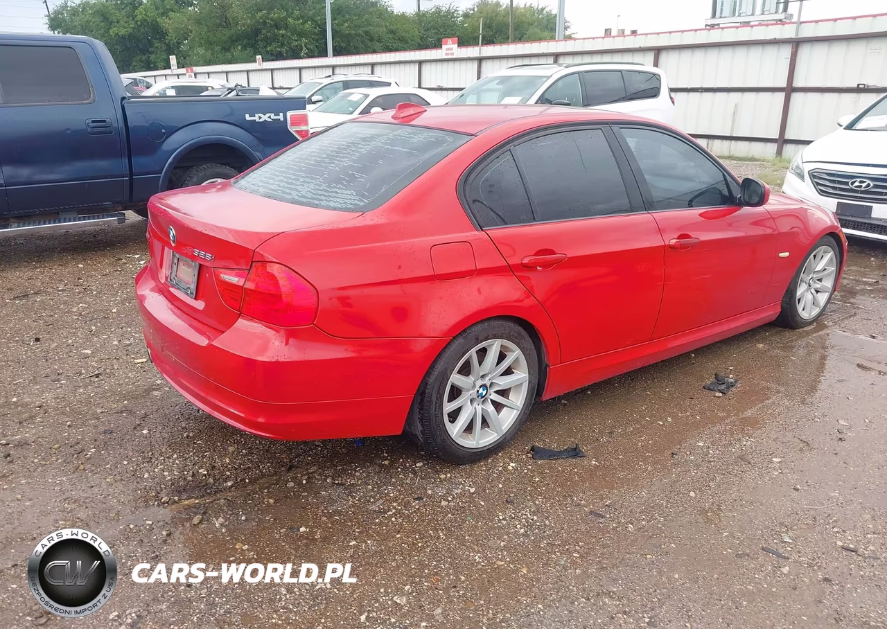 2011 BMW 328I VIN:WBAPH7G5XBNN04222 - 4
