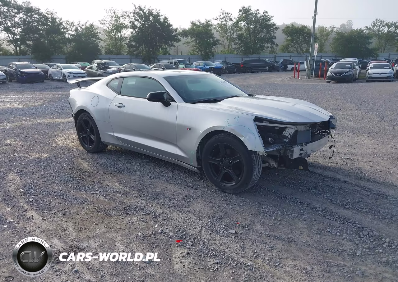 2017 Chevrolet Camaro 1Lt – zdjęcie 1 z 17