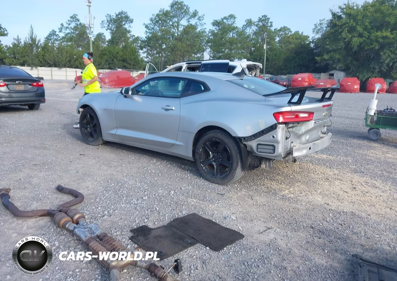 2017 Chevrolet Camaro 1Lt VIN:1G1FB1RS9H0110175 - 3
