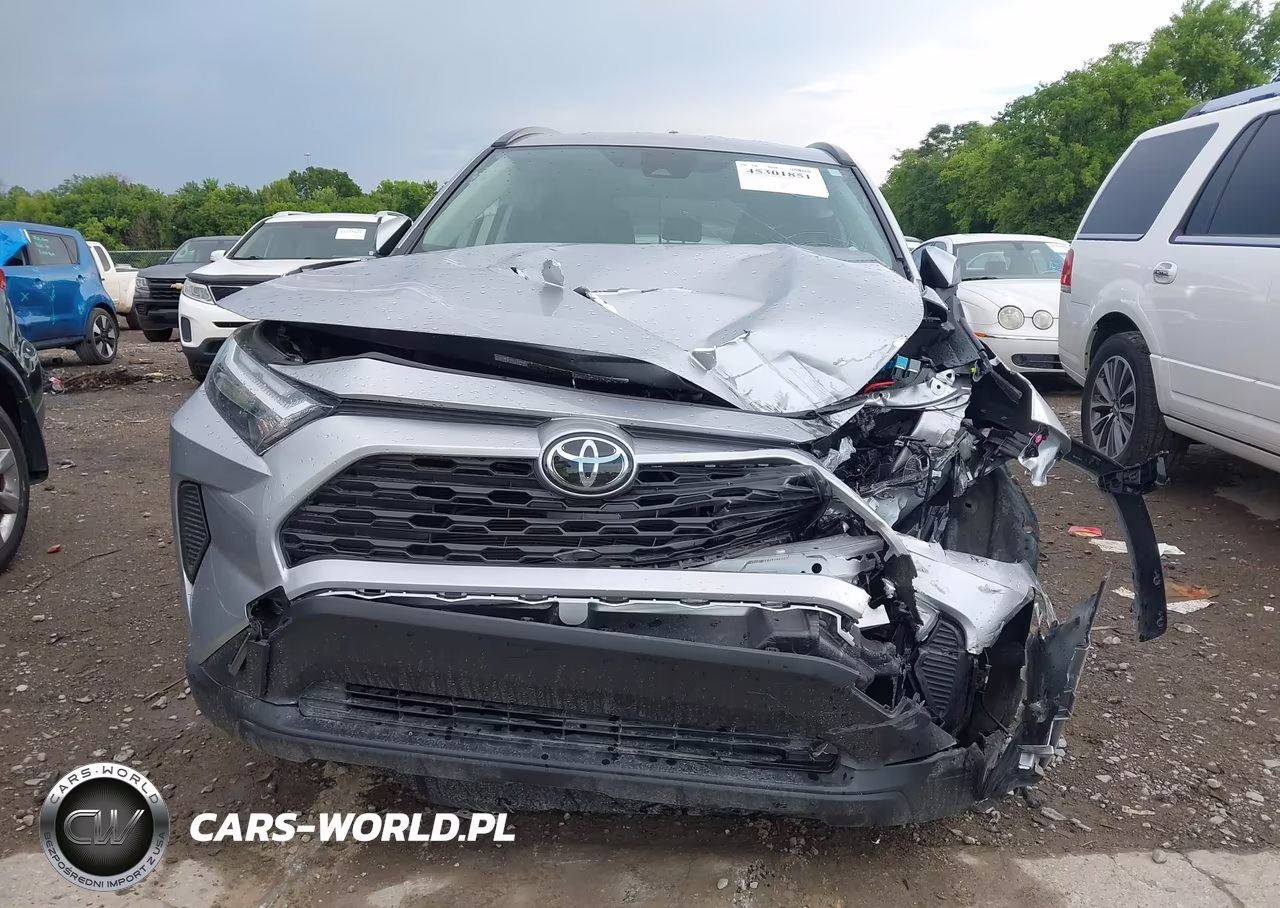 2025 Toyota Rav4 Hybrid Xle VIN:JTMRWRFV0SJ082578 - 12