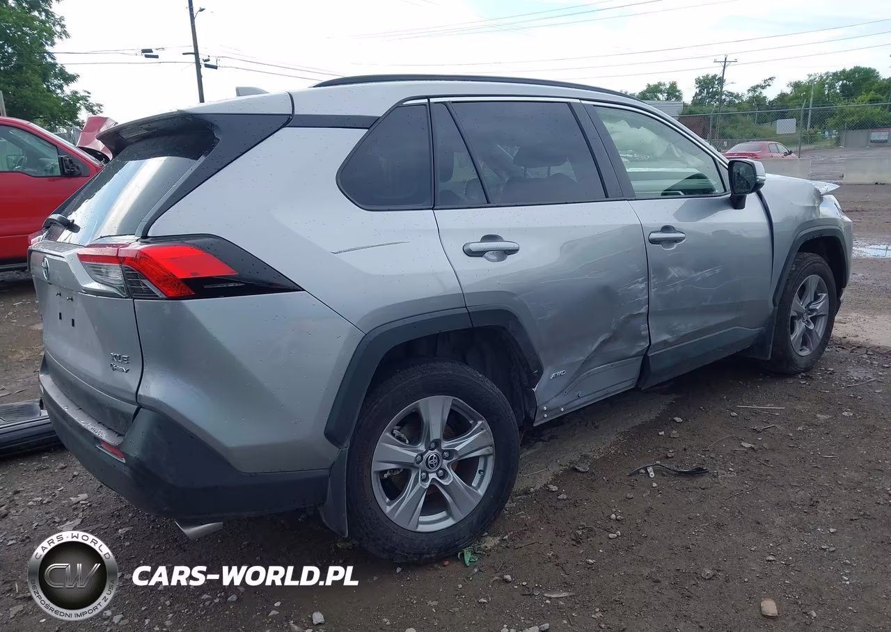2025 Toyota Rav4 Hybrid Xle VIN:JTMRWRFV0SJ082578 - 4