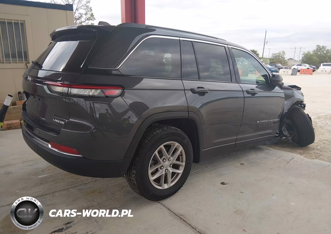 2025 Jeep Grand Cherokee Laredo X 4X4 VIN:1C4RJHAG6SC292642 - 4