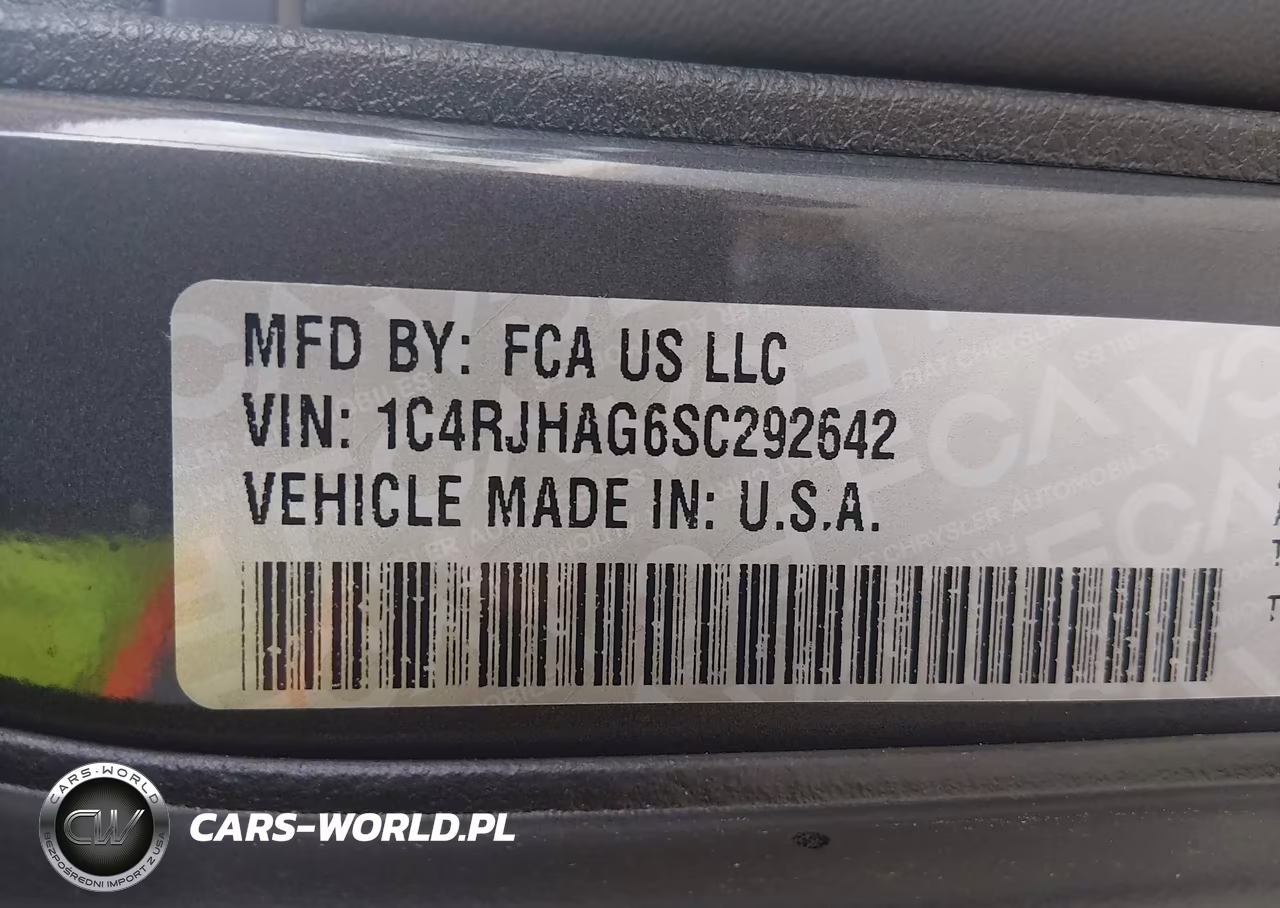 2025 Jeep Grand Cherokee Laredo X 4X4 VIN:1C4RJHAG6SC292642 - 9