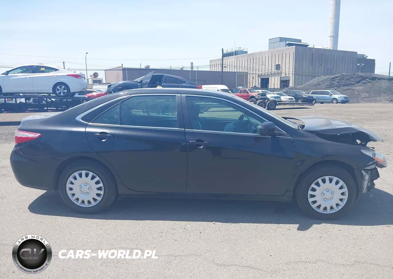 2016 Toyota Camry Le VIN:4T1BF1FK6GU216570 - 13