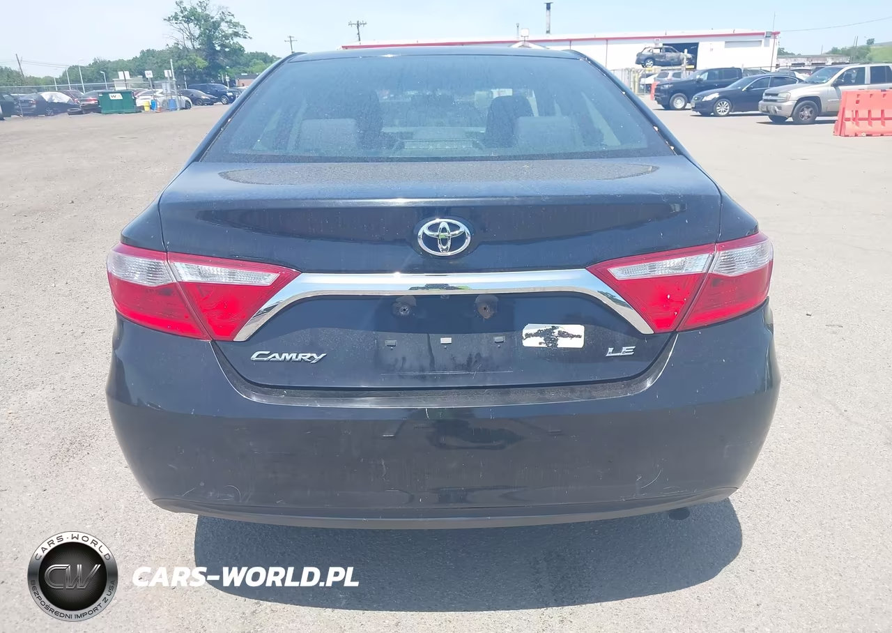 2016 Toyota Camry Le VIN:4T1BF1FK6GU216570 - 16