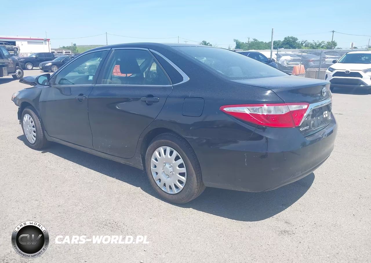 2016 Toyota Camry Le VIN:4T1BF1FK6GU216570 - 3