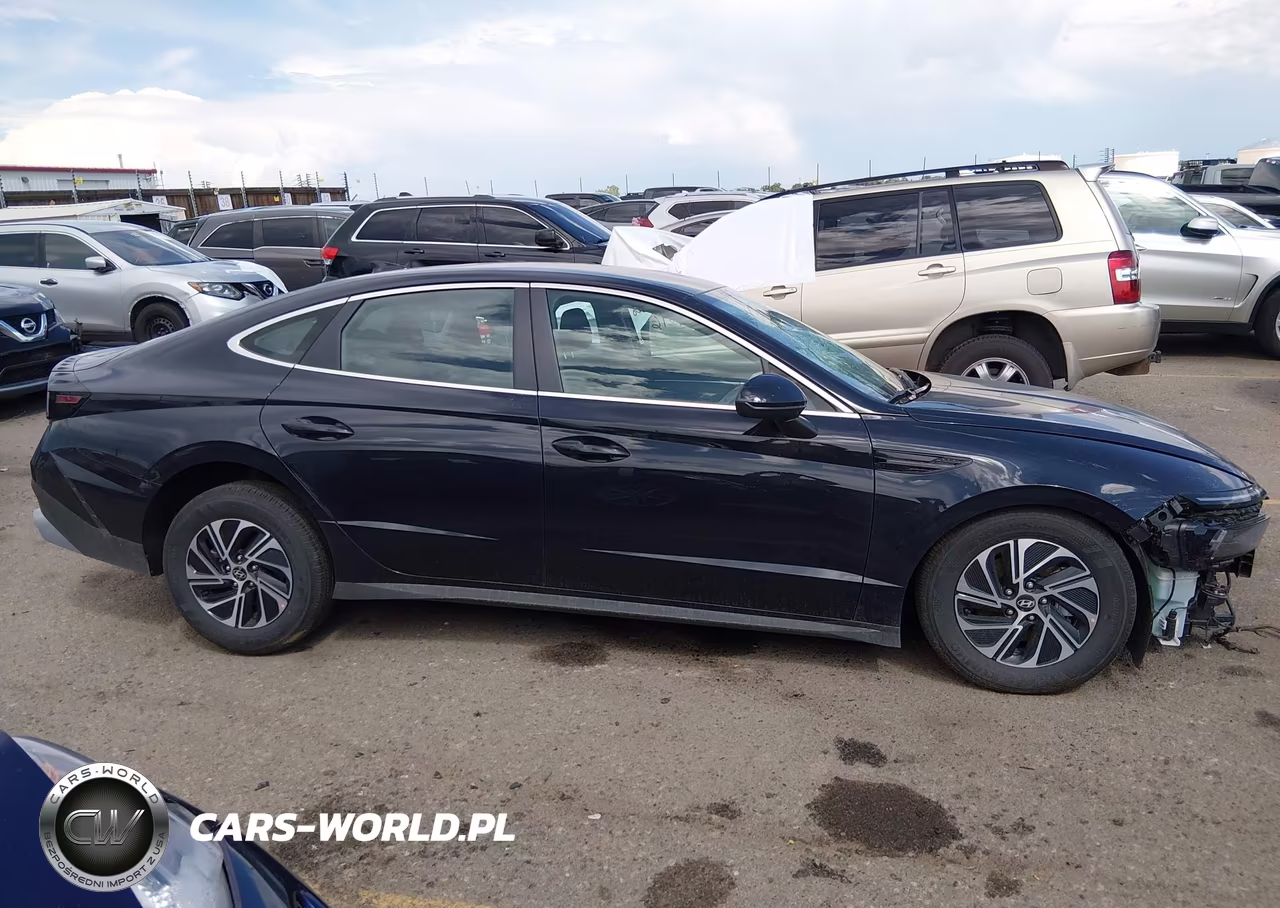 2026 Hyundai Sonata Hybrid Blue VIN:KMHL24JJ9TA164900 - 14
