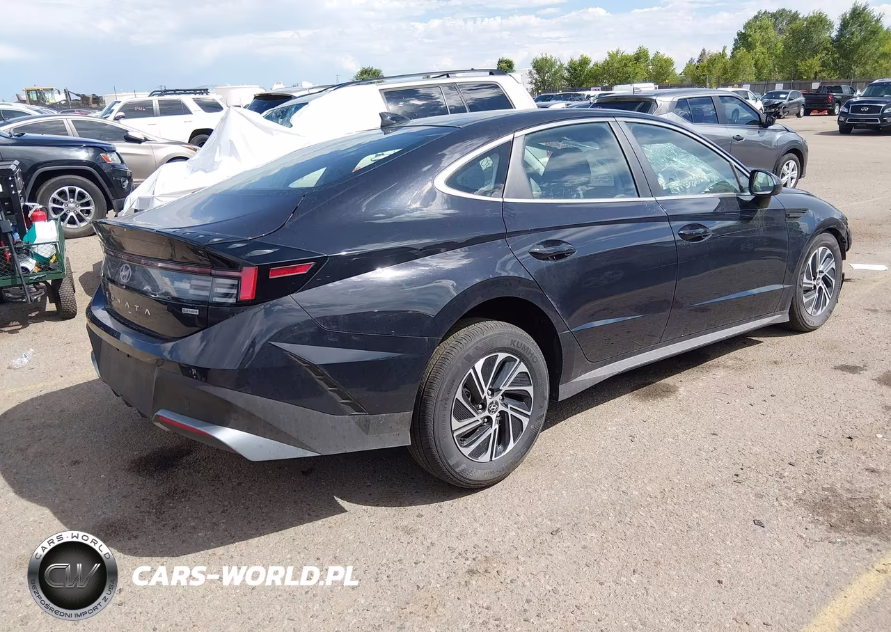 2026 Hyundai Sonata Hybrid Blue VIN:KMHL24JJ9TA164900 - 4