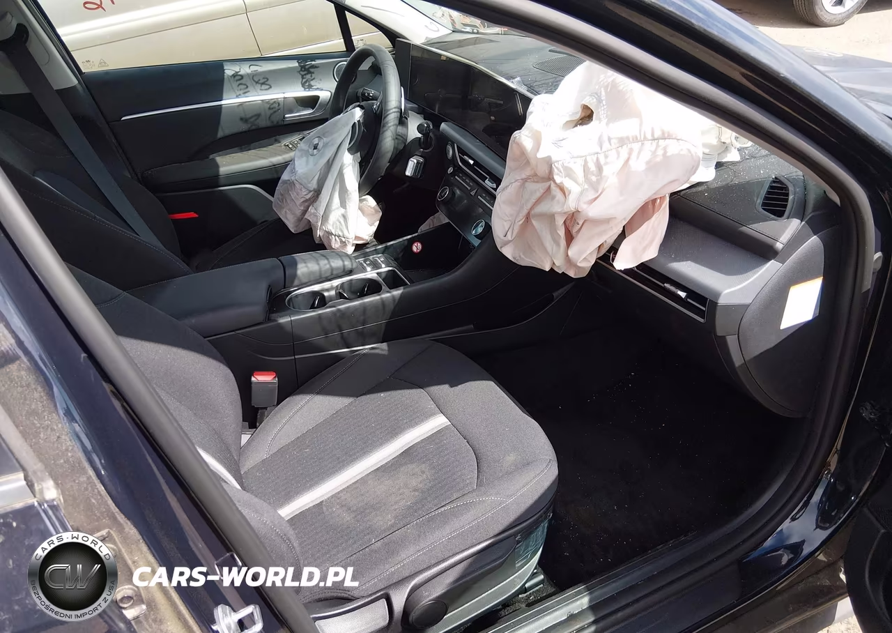 2026 Hyundai Sonata Hybrid Blue VIN:KMHL24JJ9TA164900 - 5