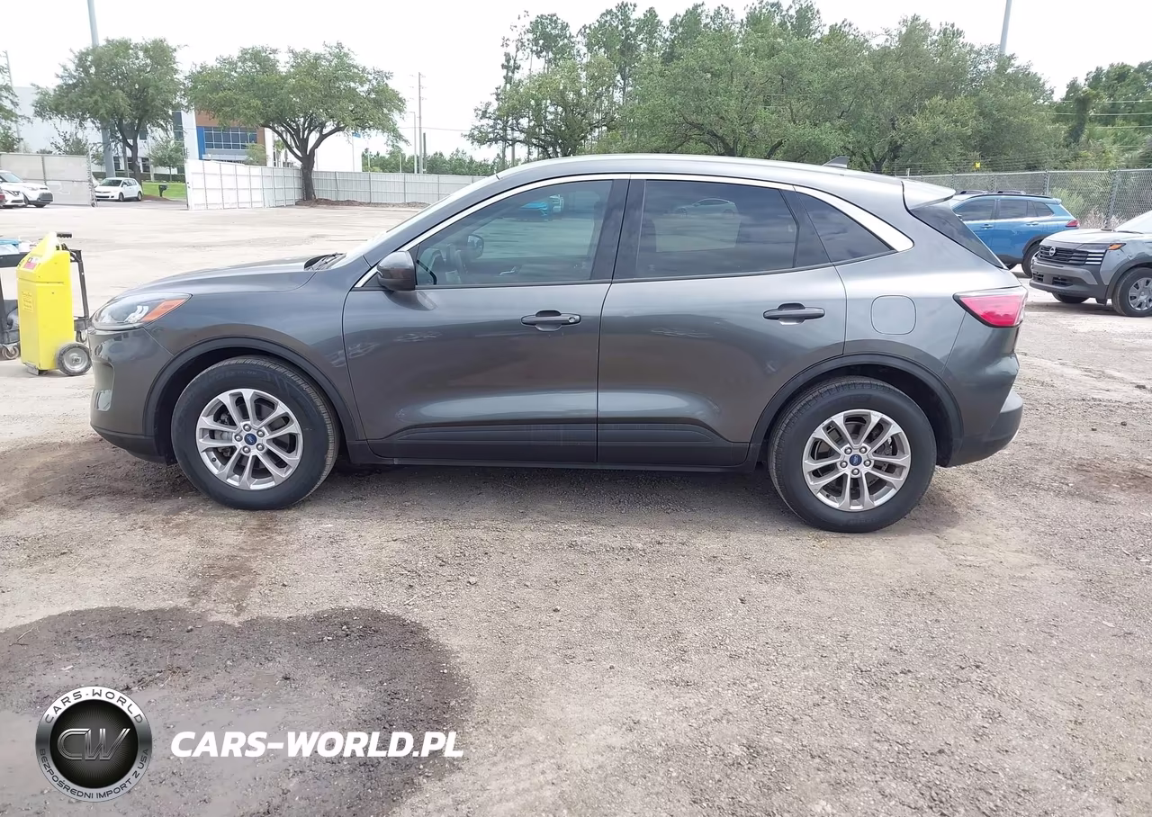 2020 Ford Escape Se VIN:1FMCU0G65LUB56359 - 14