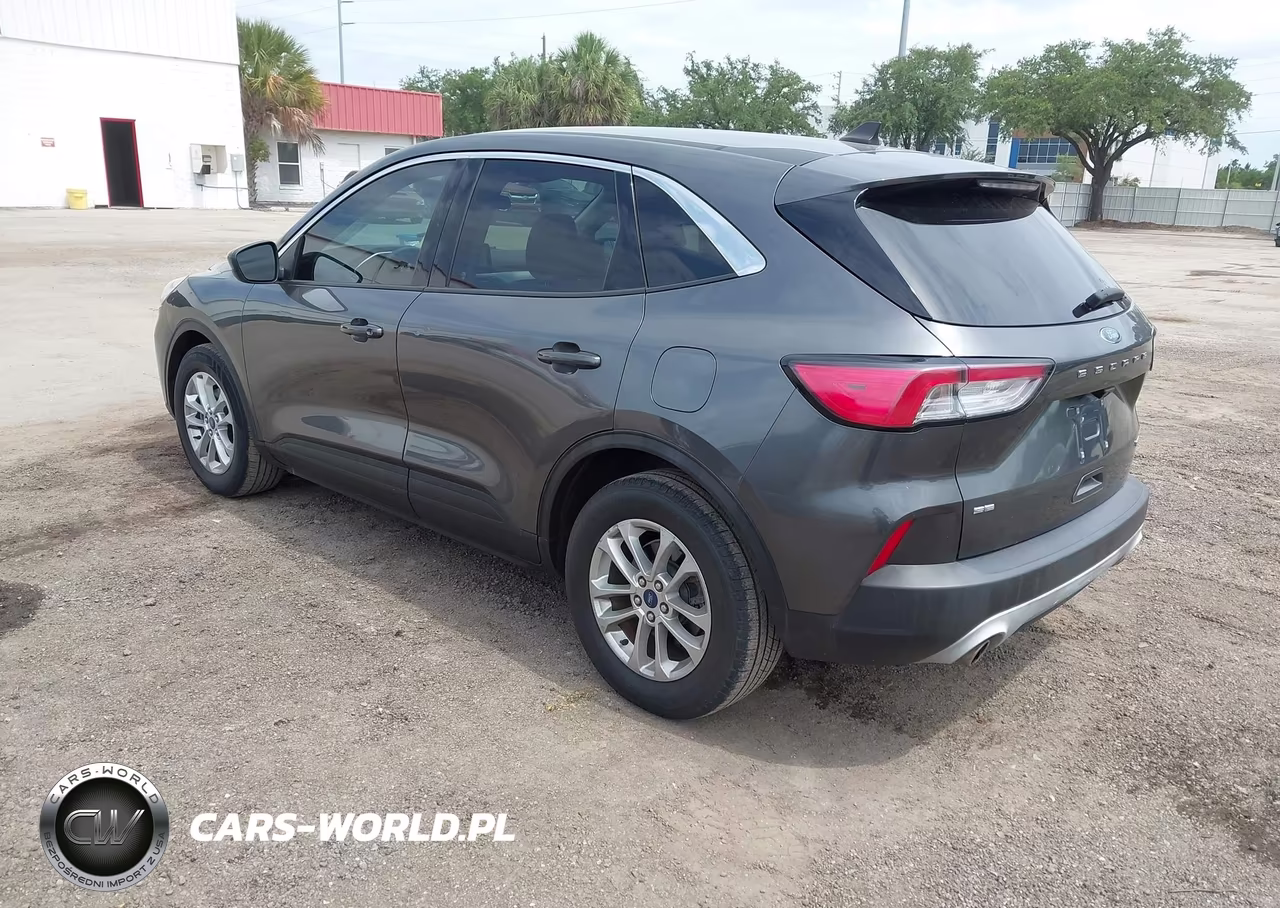 2020 Ford Escape Se VIN:1FMCU0G65LUB56359 - 3