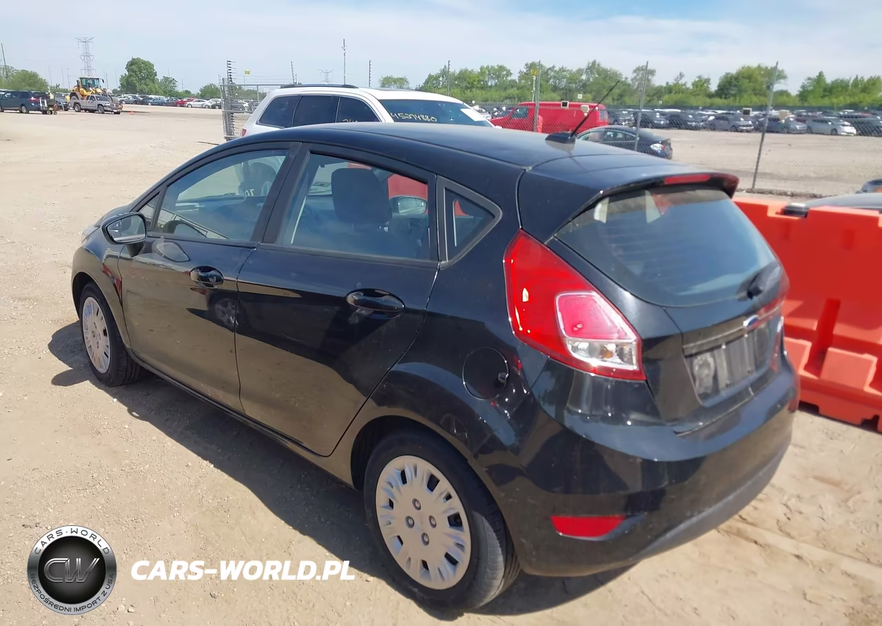 2015 Ford Fiesta S VIN:3FADP4TJ7FM179805 - 3