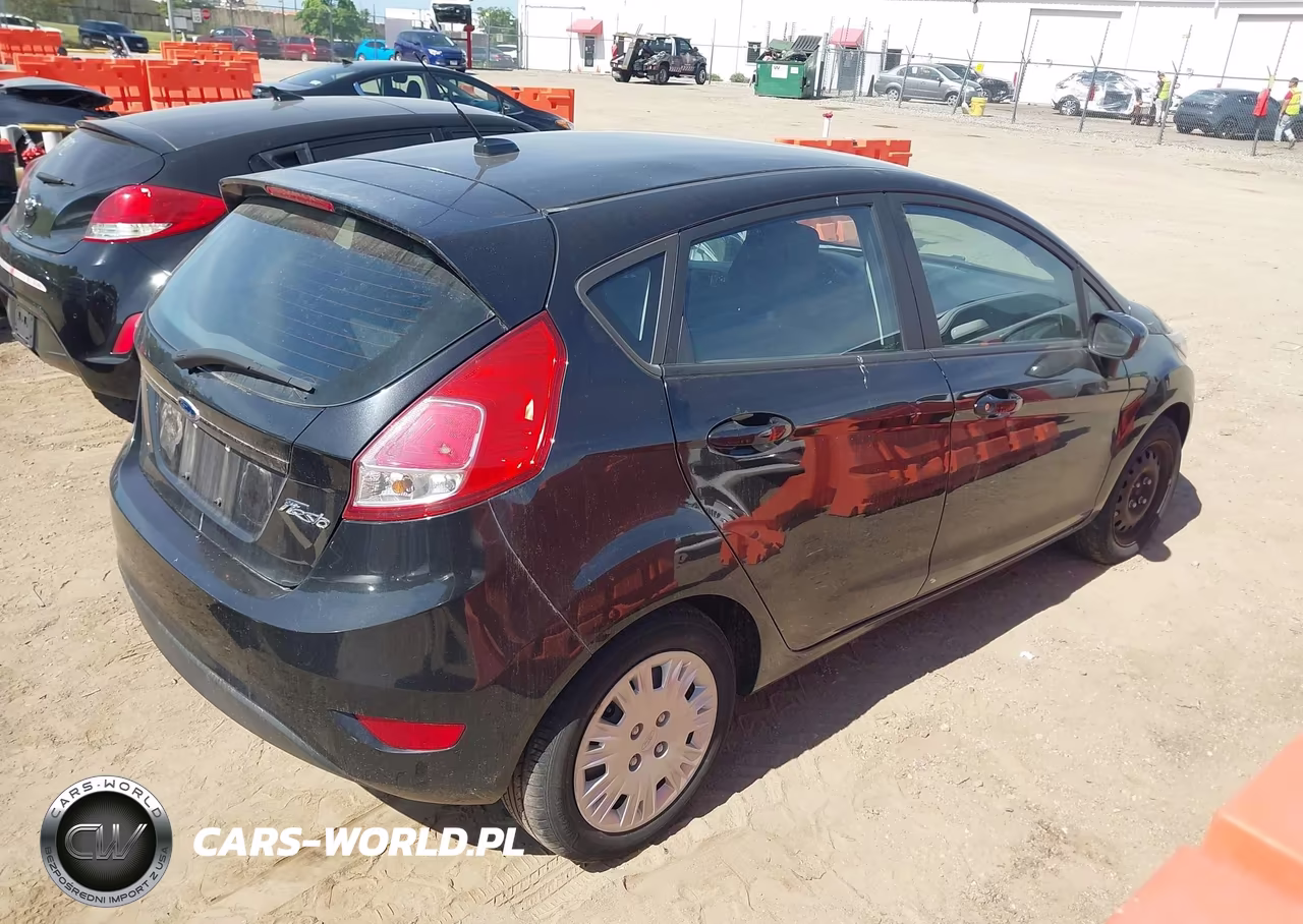 2015 Ford Fiesta S VIN:3FADP4TJ7FM179805 - 4