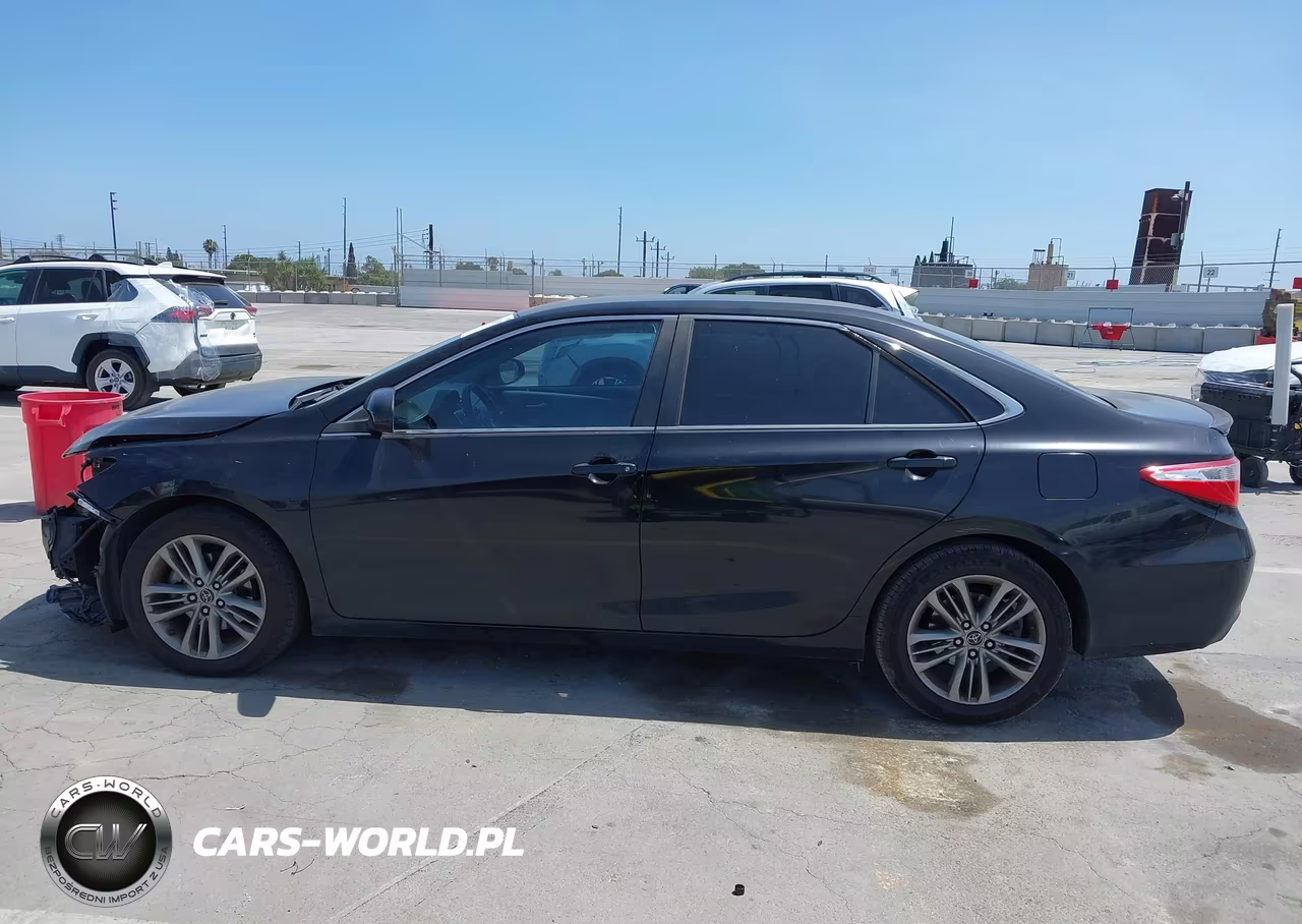 2015 Toyota Camry Se VIN:4T1BF1FK5FU013586 - 15