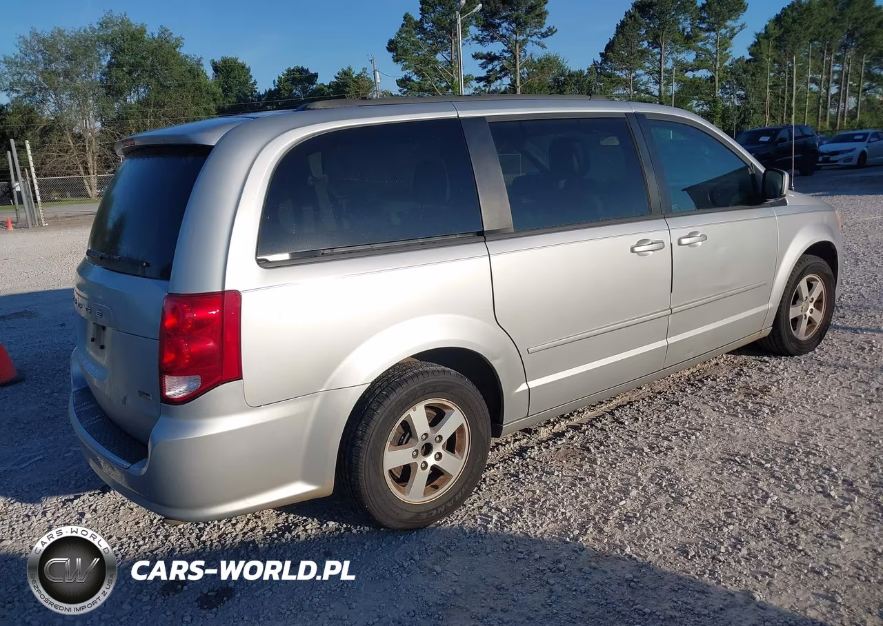 2012 Dodge Grand Caravan Sxt VIN:2C4RDGCG9CR136358 - 4