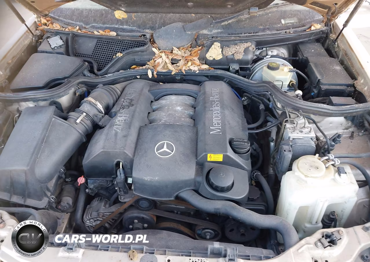 2000 Mercedes-Benz E 320 VIN:WDBJF65J2YB066376 - 10