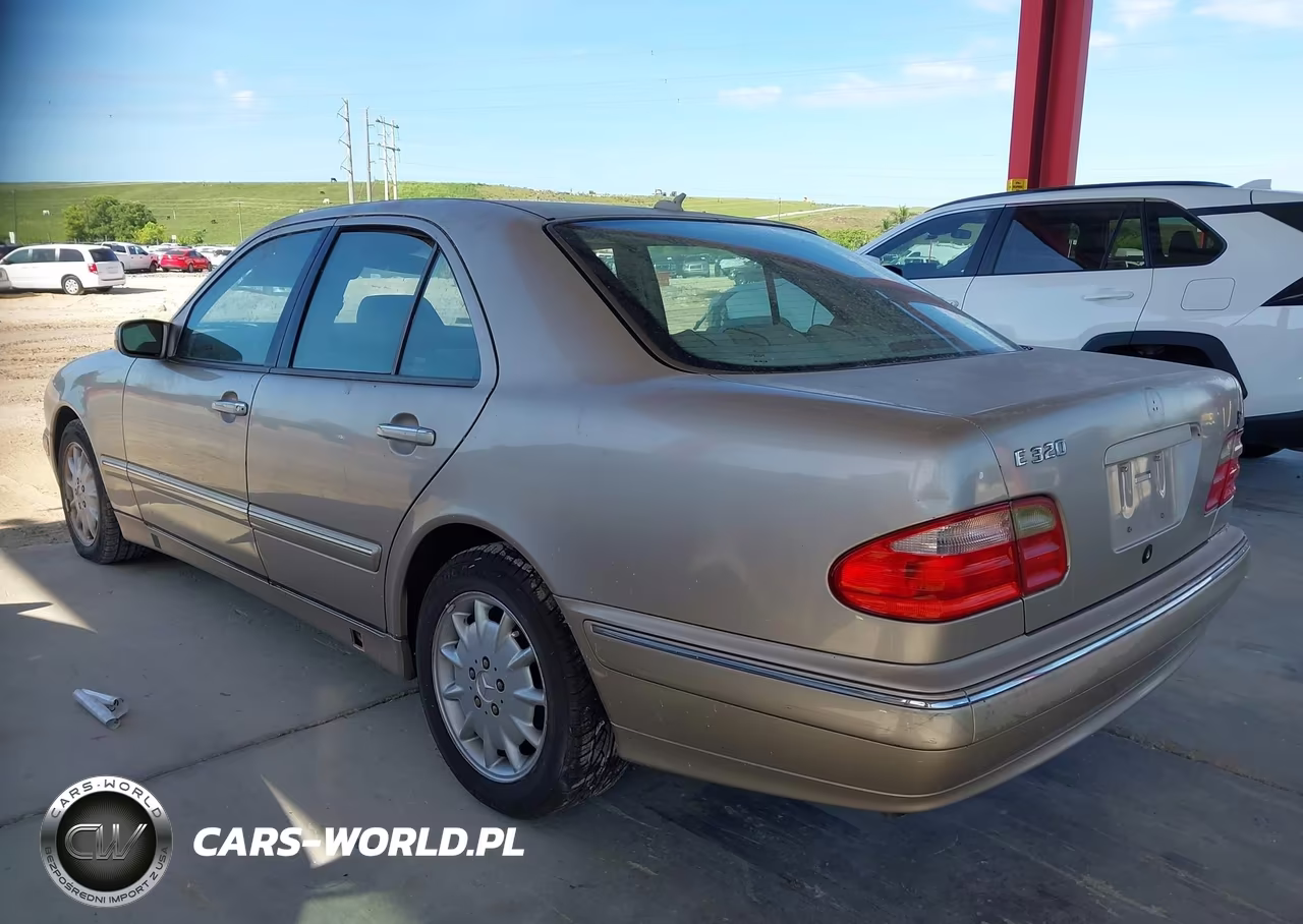 2000 Mercedes-Benz E 320 VIN:WDBJF65J2YB066376 - 3