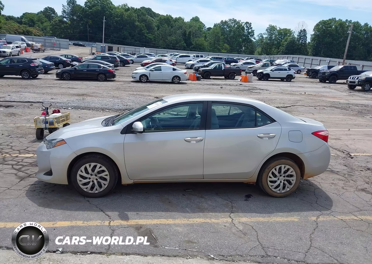 2019 Toyota Corolla Le VIN:5YFBURHE9KP934426 - 14