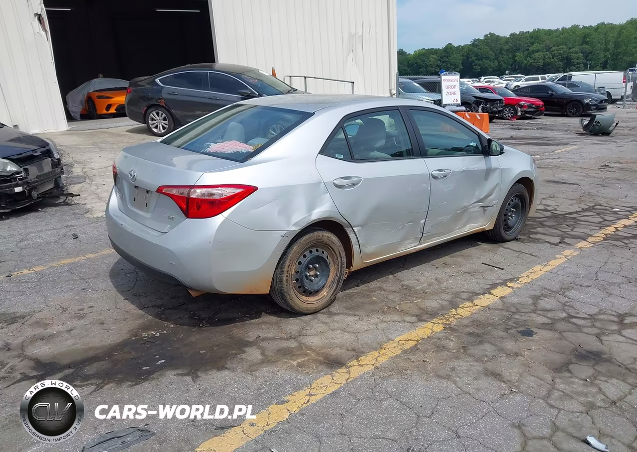 2019 Toyota Corolla Le VIN:5YFBURHE9KP934426 - 4