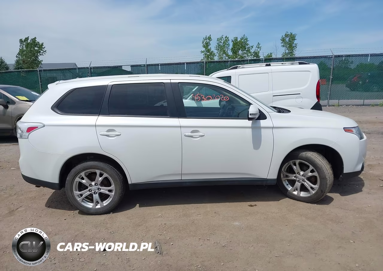 2014 Mitsubishi Outlander Se VIN:JA4AZ3A37EZ015693 - 13