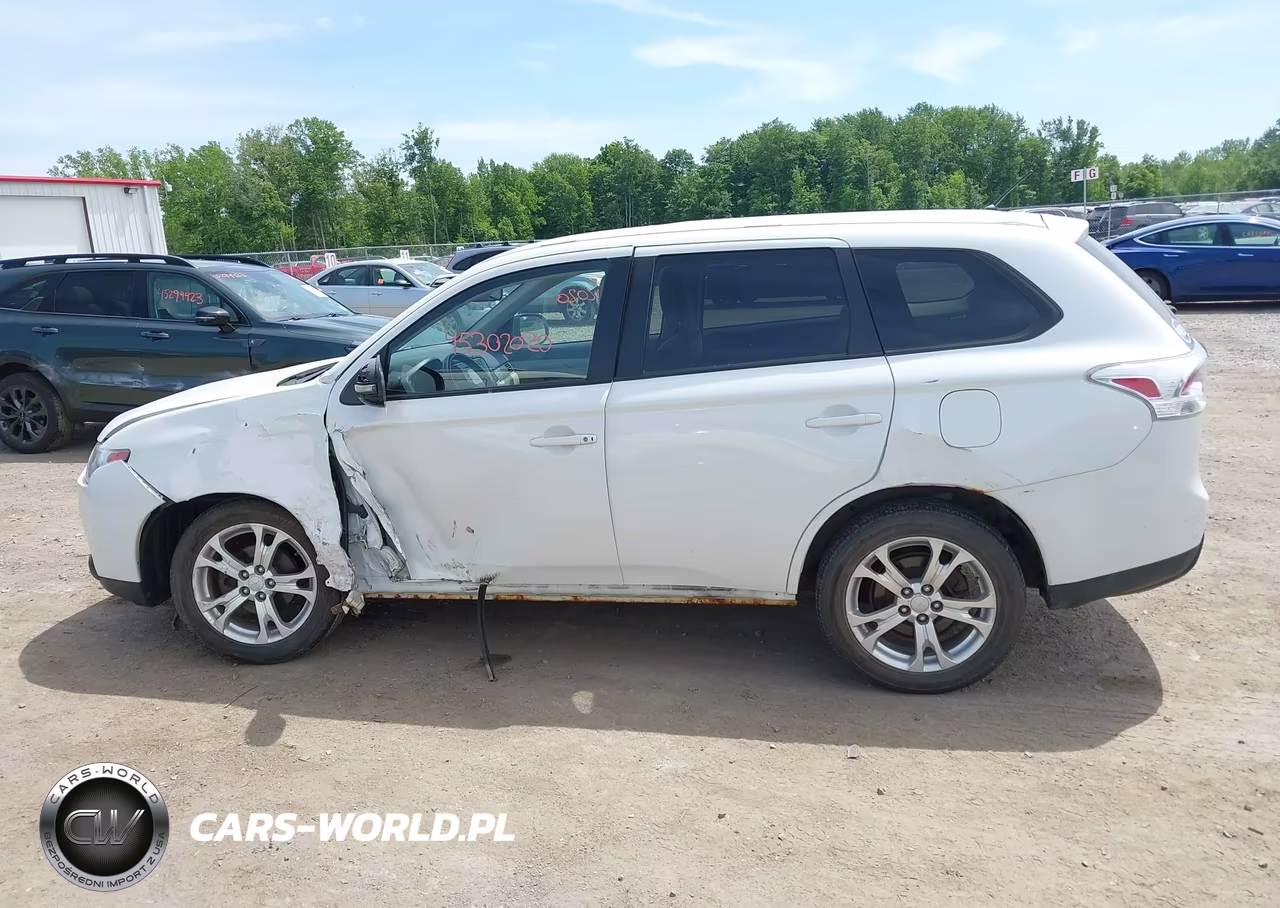 2014 Mitsubishi Outlander Se VIN:JA4AZ3A37EZ015693 - 14