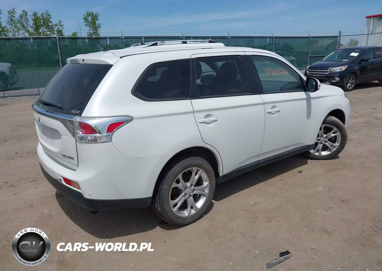 2014 Mitsubishi Outlander Se VIN:JA4AZ3A37EZ015693 - 4