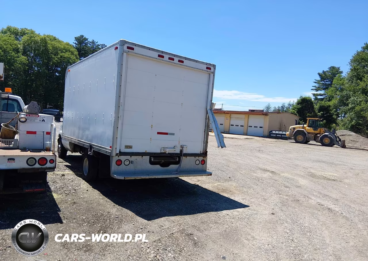 2005 Ford E-350 Cutaway Standard VIN:1FDWE35L15HA40012 - 3