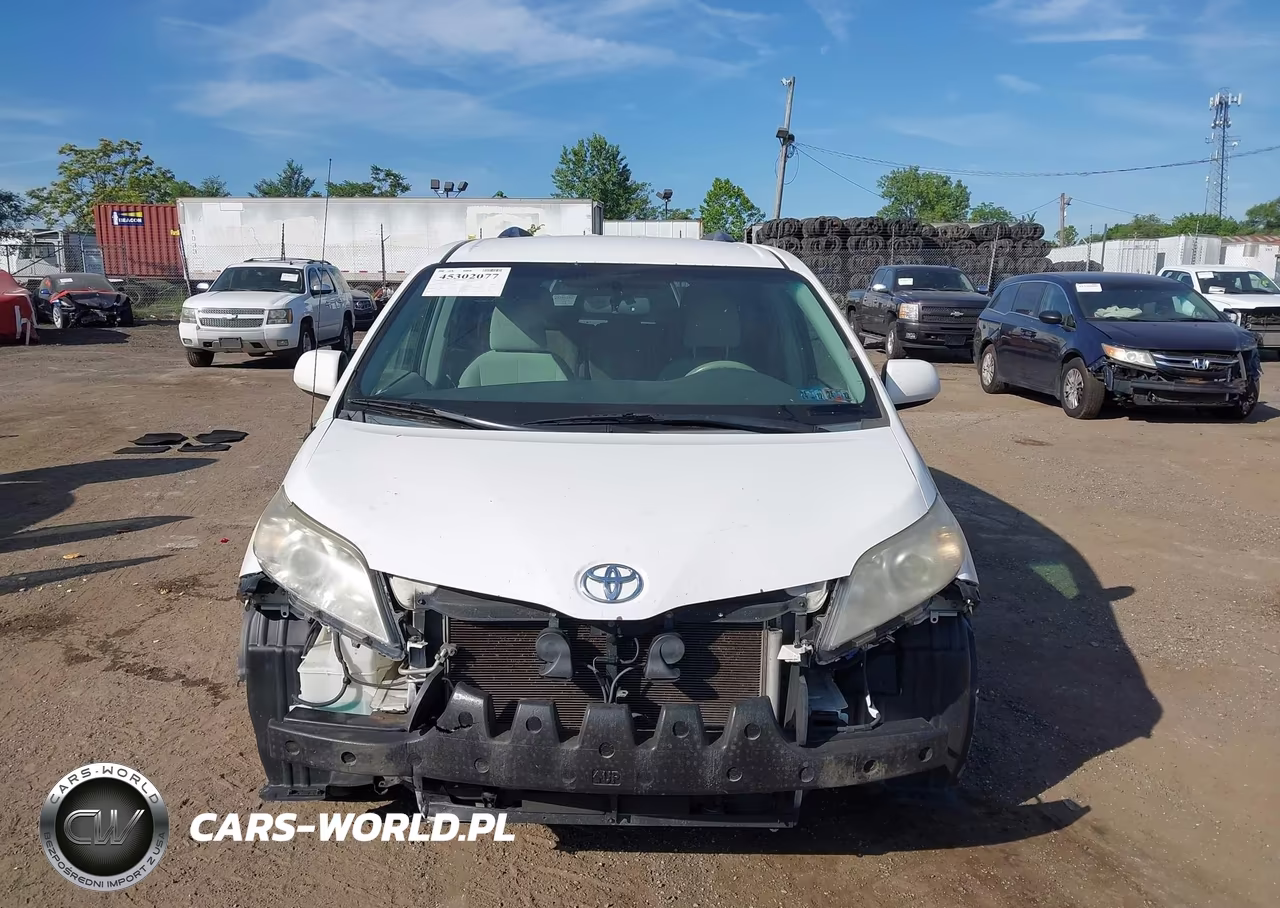 2014 Toyota Sienna Le V6 8 Passenger VIN:5TDKK3DC9ES449965 - 12