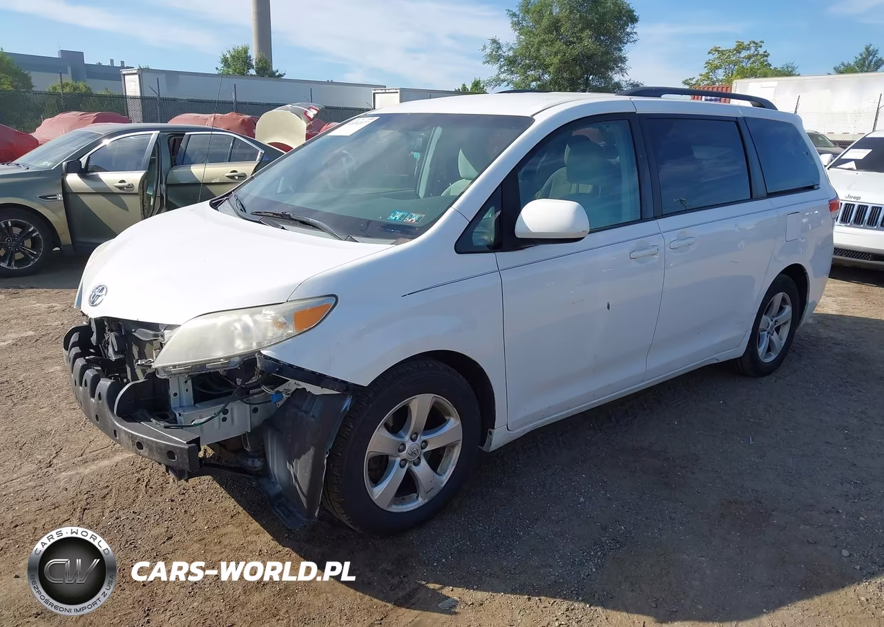 2014 Toyota Sienna Le V6 8 Passenger VIN:5TDKK3DC9ES449965 - 2