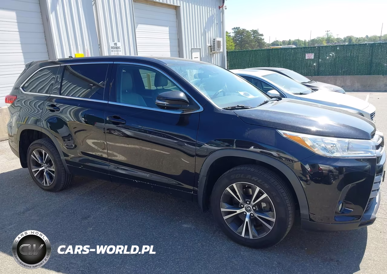 2017 Toyota Highlander Le Plus VIN:5TDBZRFH6HS381779 - 13