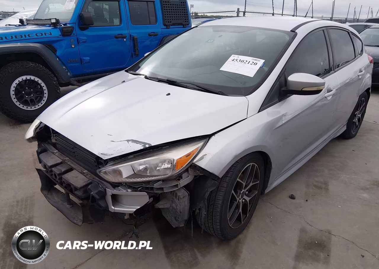 2015 Ford Focus Se VIN:1FADP3K24FL384536 - 2