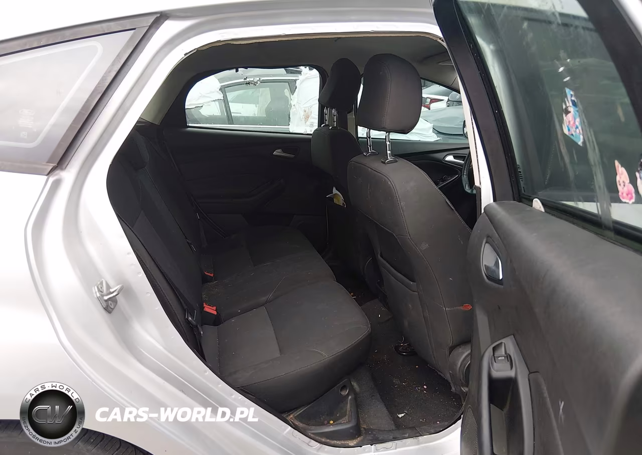 2015 Ford Focus Se VIN:1FADP3K24FL384536 - 8