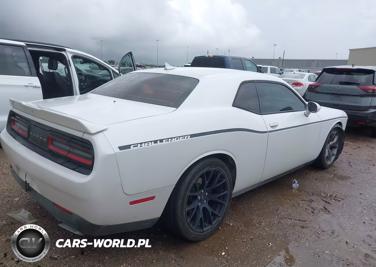 2015 Dodge Challenger Sxt Plus VIN:2C3CDZBG3FH706467 - 4