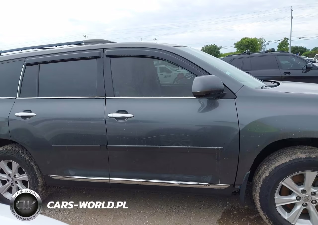 2011 Toyota Highlander Base V6 VIN:5TDBK3EH6BS055216 - 13