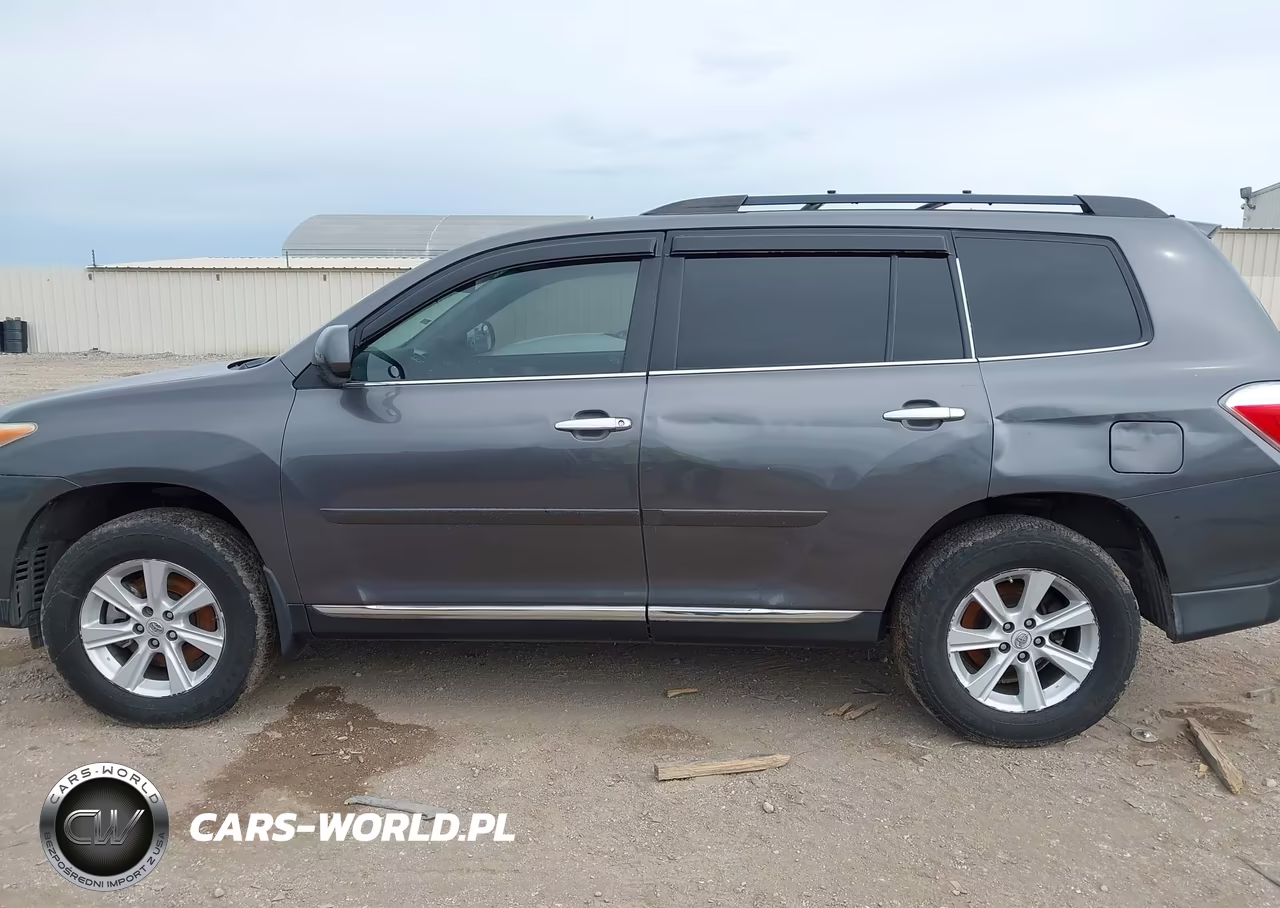 2011 Toyota Highlander Base V6 VIN:5TDBK3EH6BS055216 - 14