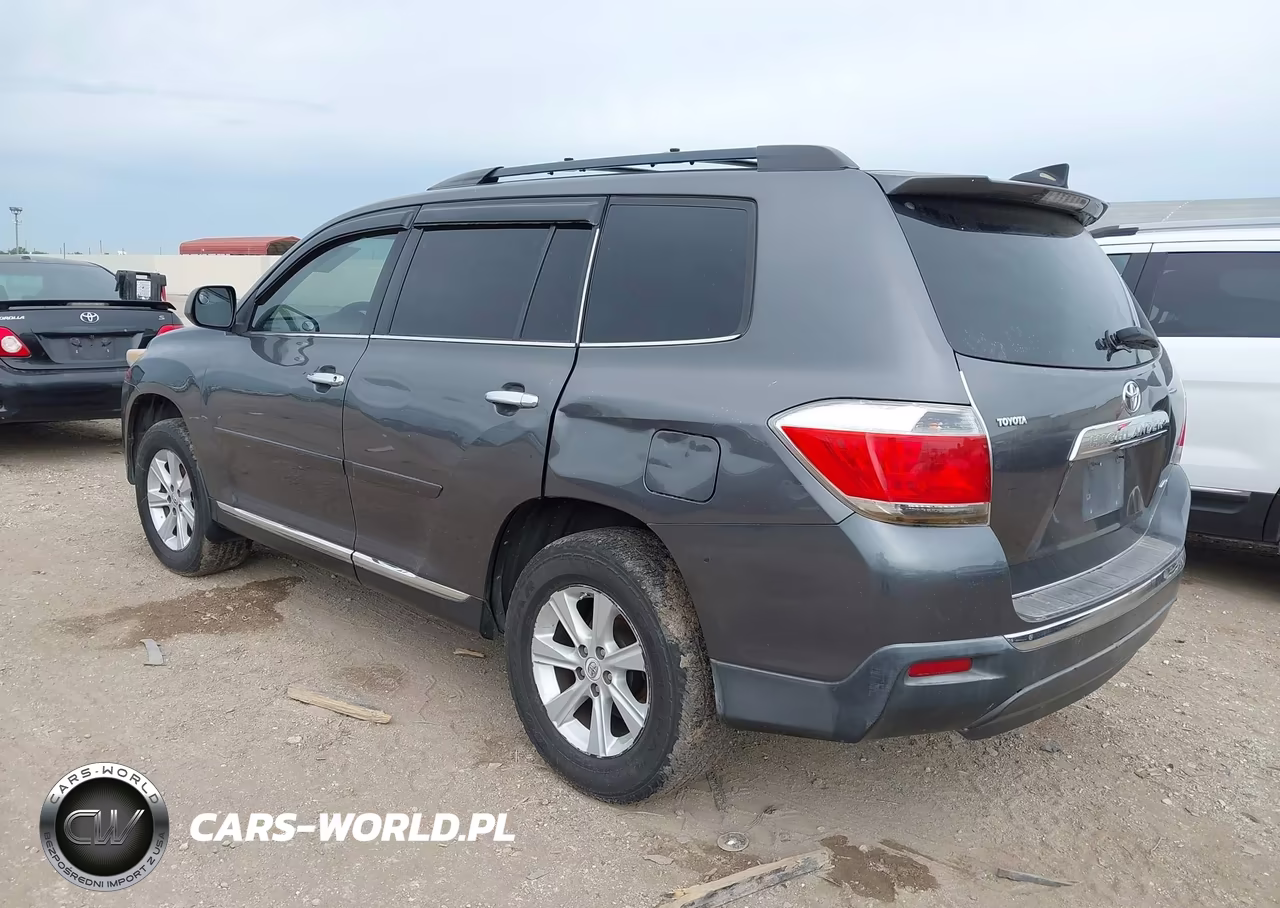 2011 Toyota Highlander Base V6 VIN:5TDBK3EH6BS055216 - 3
