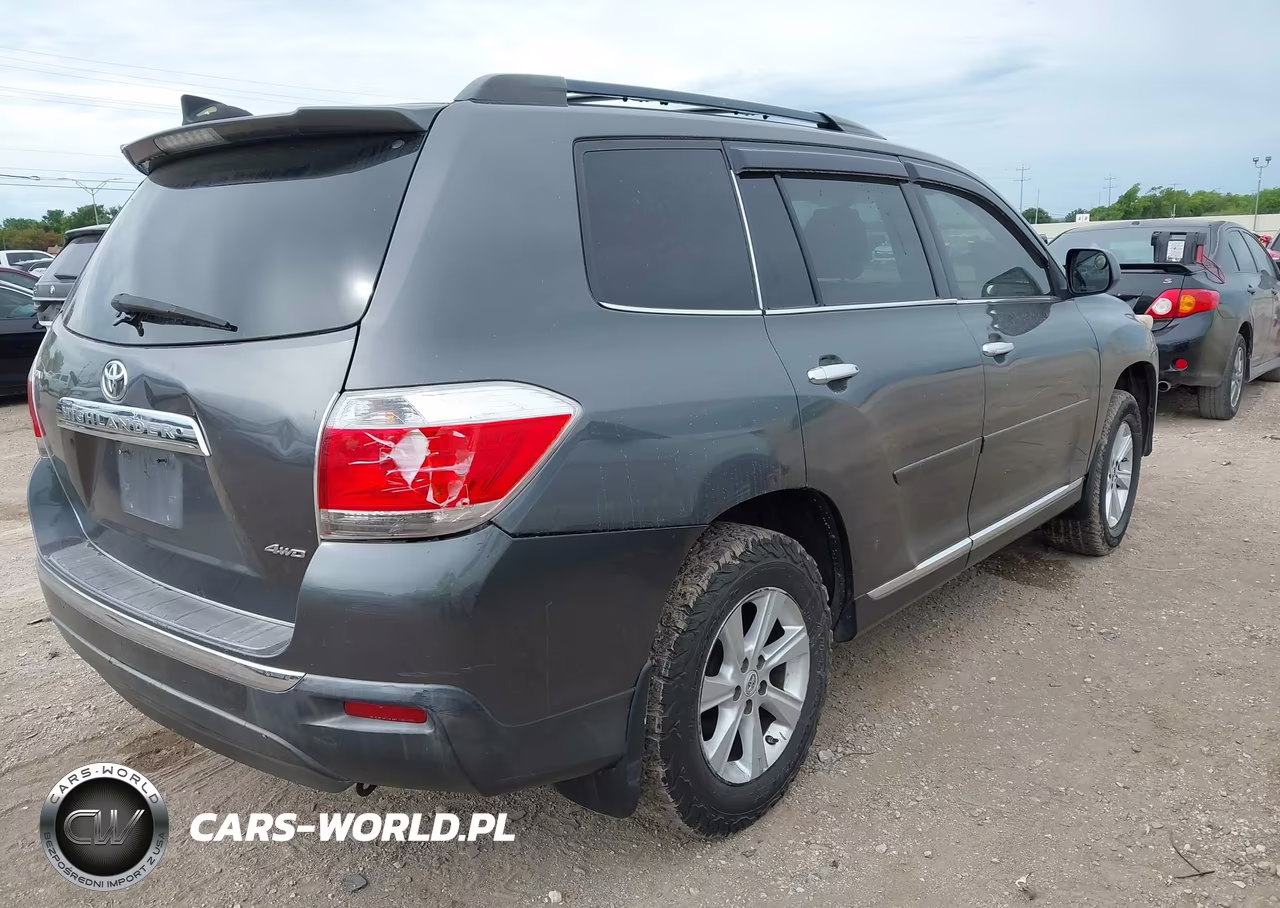 2011 Toyota Highlander Base V6 VIN:5TDBK3EH6BS055216 - 4