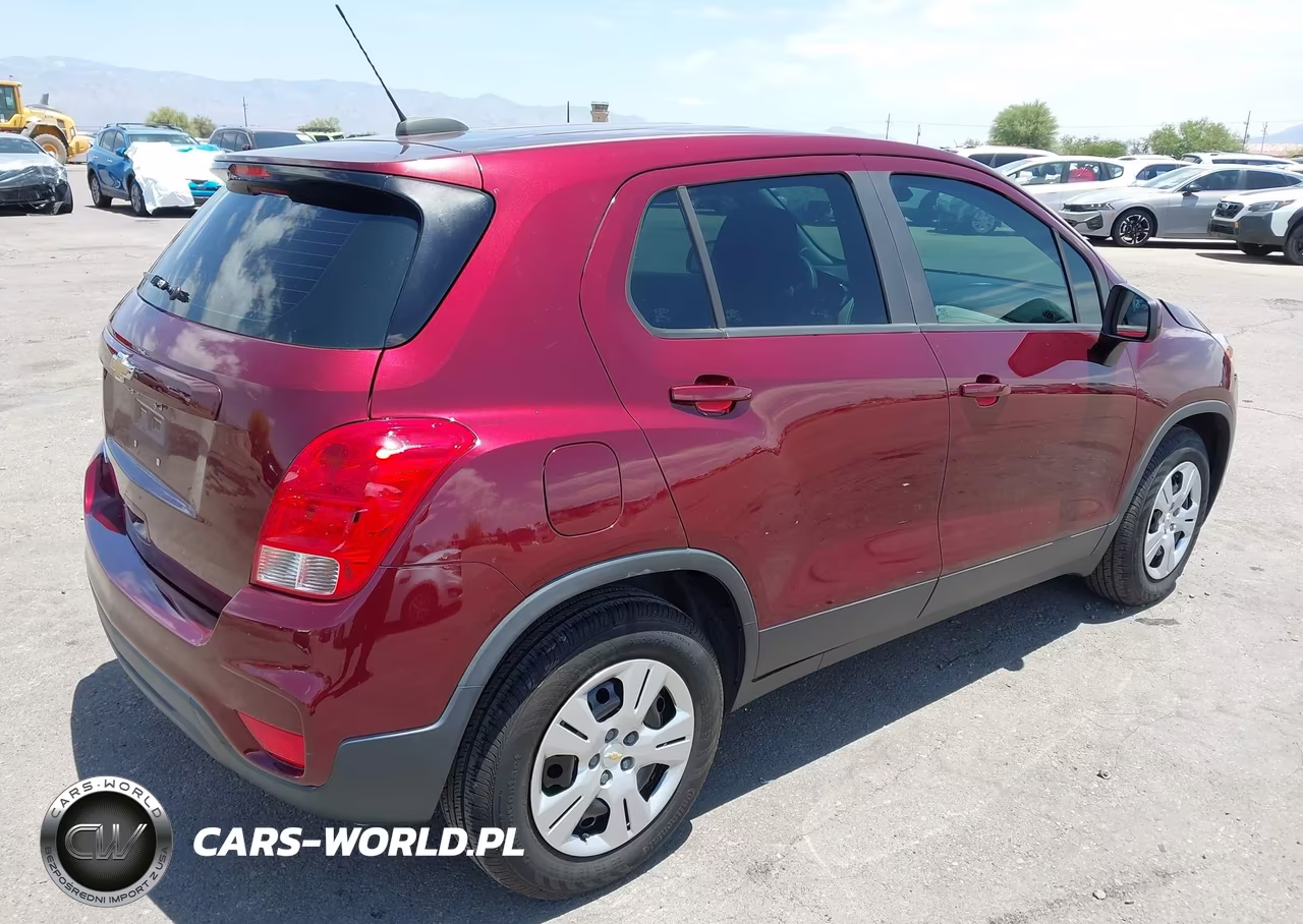 2017 Chevrolet Trax Ls VIN:3GNCJKSBXHL163801 - 4