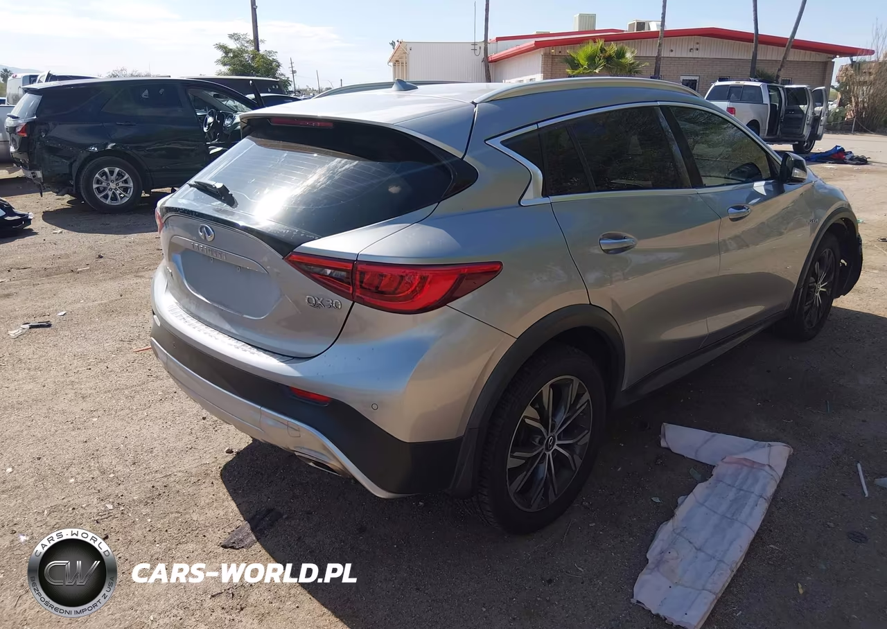2018 Infiniti Qx30 Premium VIN:SJKCH5CR7JA054255 - 4