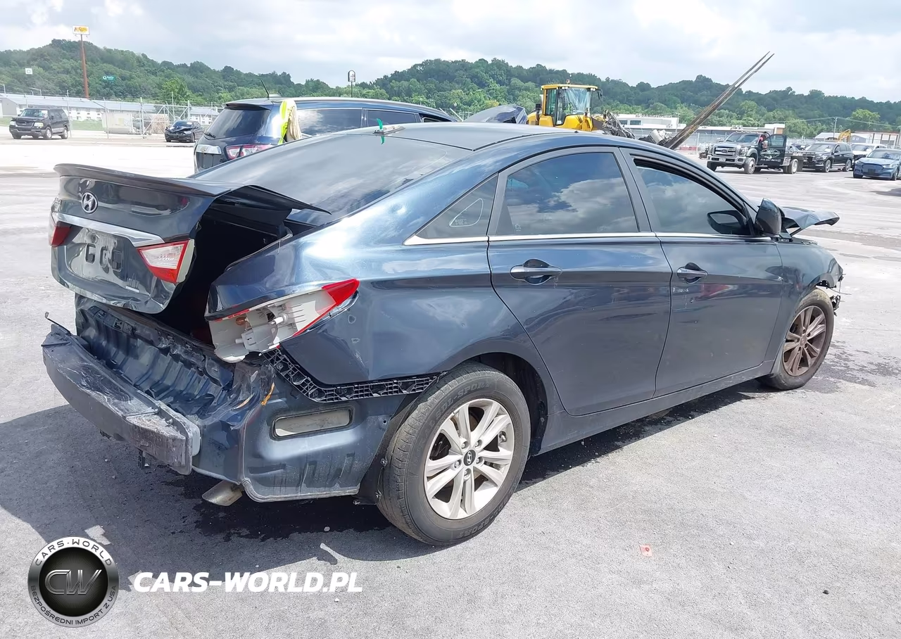 2013 Hyundai Sonata Gls VIN:5NPEB4AC5DH666604 - 4