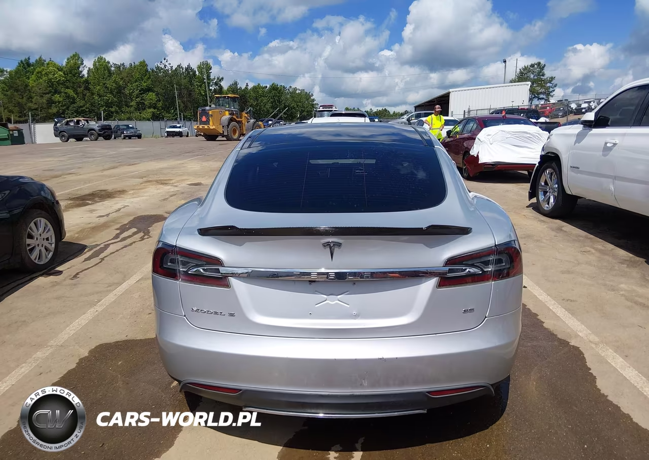 2013 Tesla Model S VIN:5YJSA1CN6DFP18159 - 16