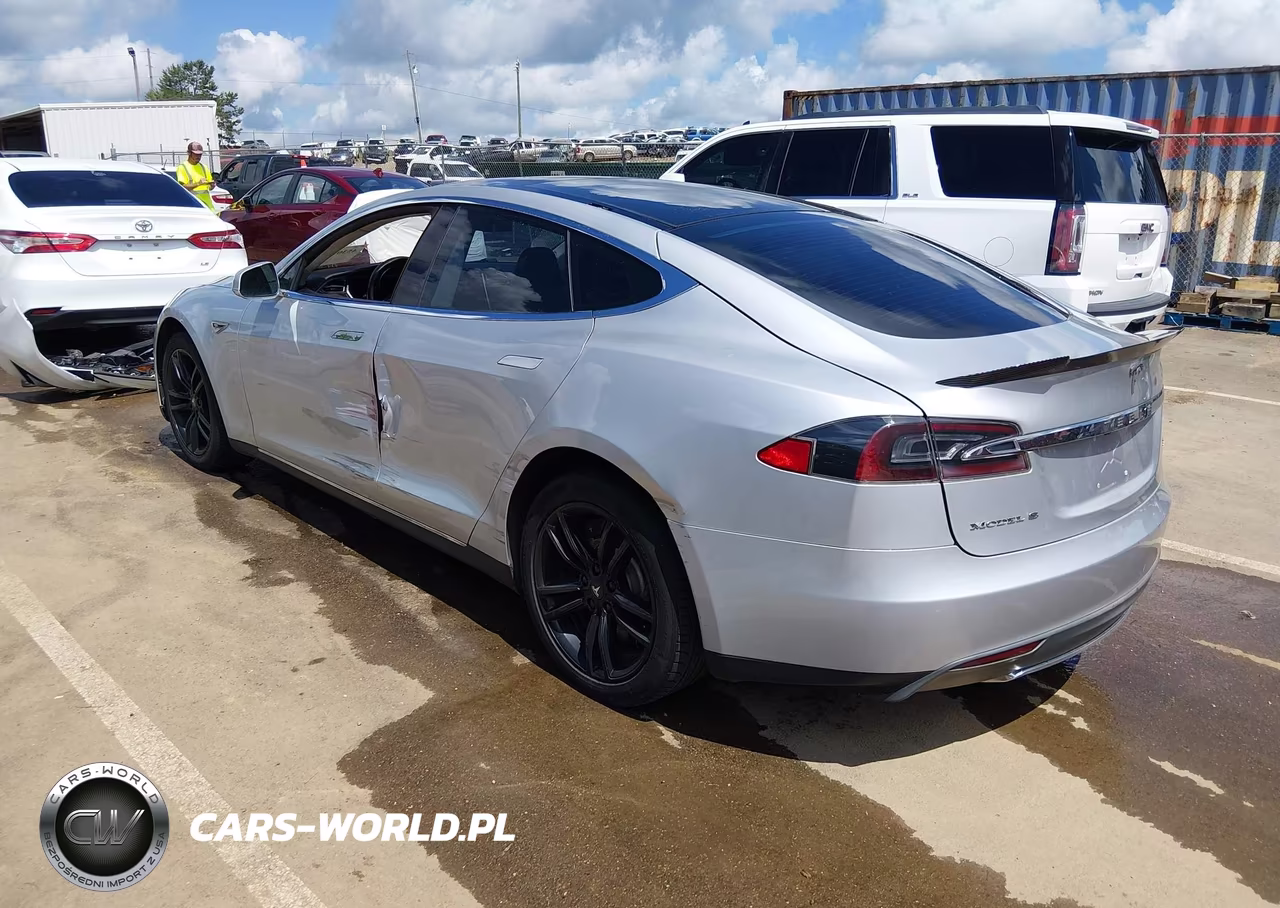 2013 Tesla Model S VIN:5YJSA1CN6DFP18159 - 3
