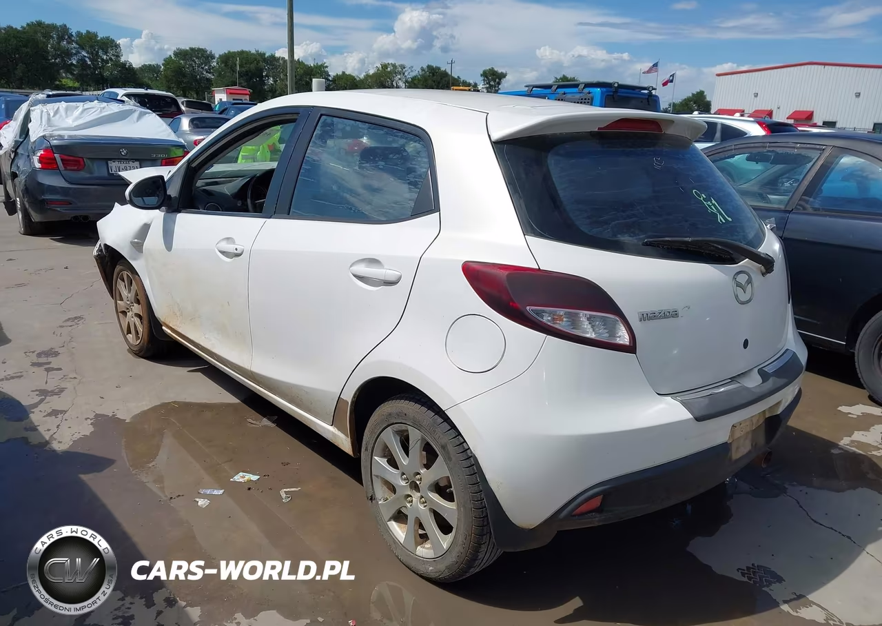 2011 Mazda Mazda2 Touring VIN:JM1DE1HYXB0117008 - 3