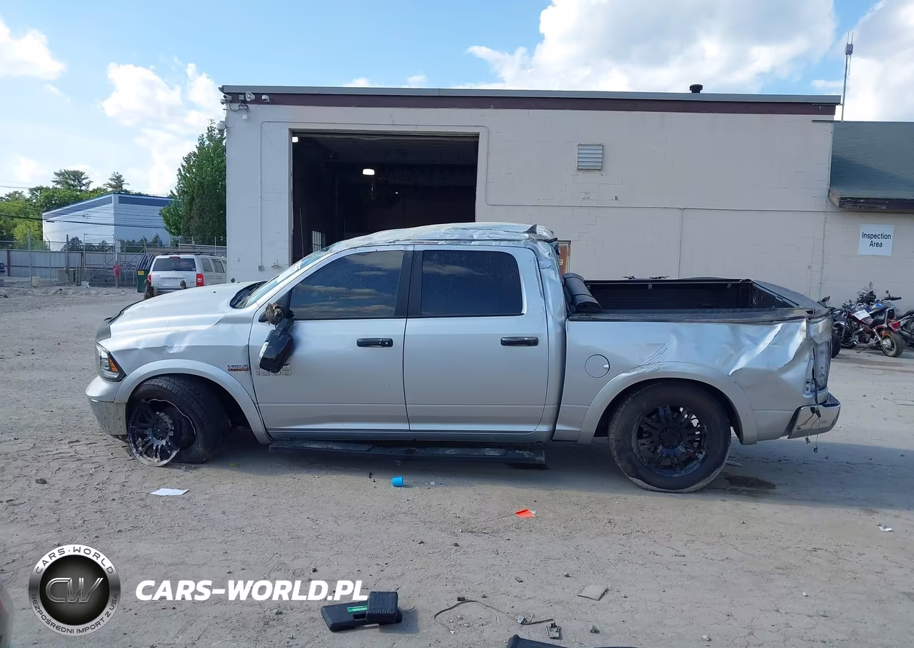 2016 Ram 1500 Laramie VIN:1C6RR7NT9GS137694 - 14