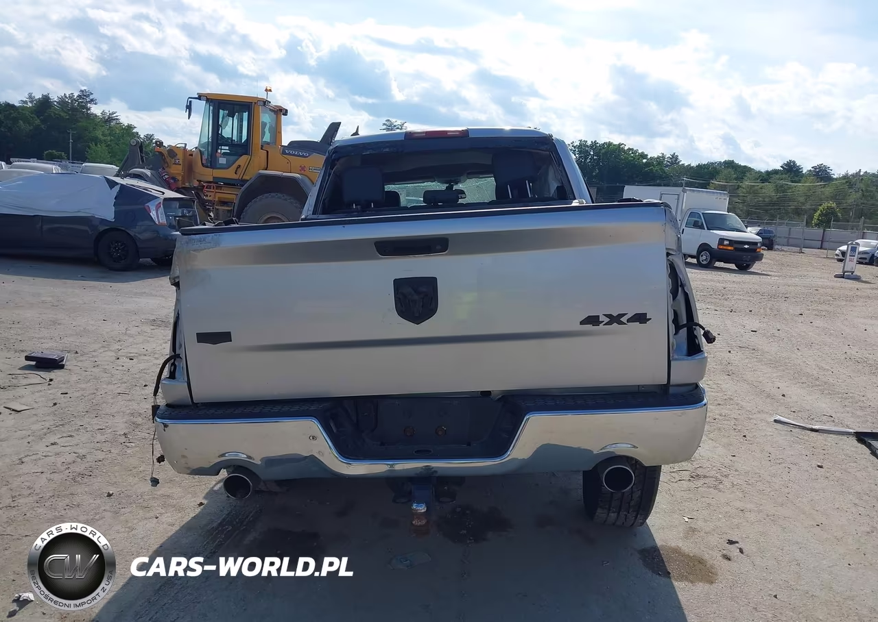 2016 Ram 1500 Laramie VIN:1C6RR7NT9GS137694 - 16