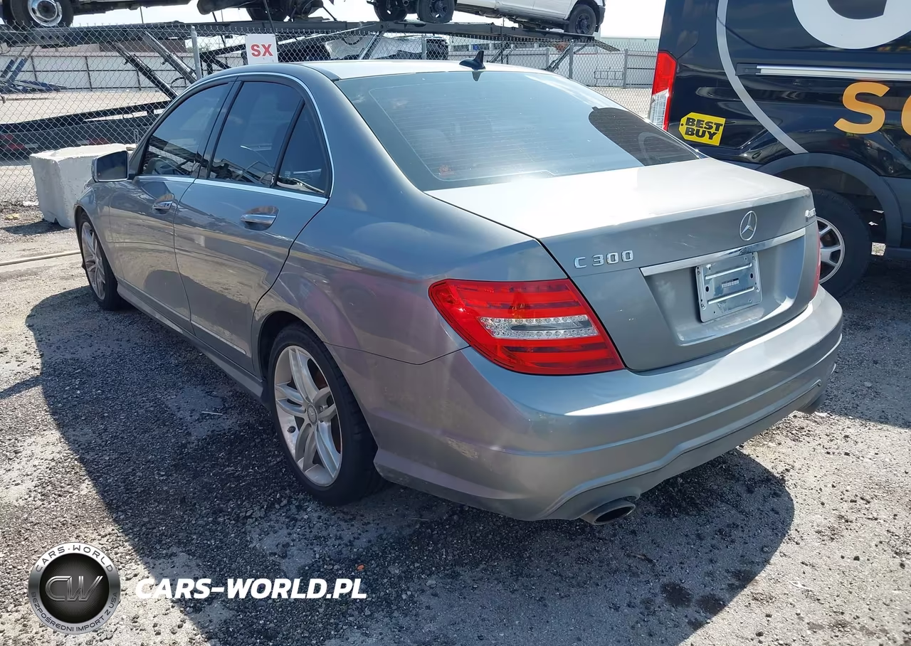 2012 Mercedes-Benz C 300 Sport 4Matic VIN:WDDGF8BB7CR233146 - 3