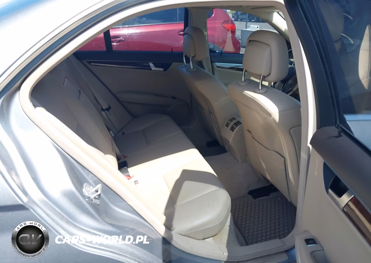 2012 Mercedes-Benz C 300 Sport 4Matic VIN:WDDGF8BB7CR233146 - 8
