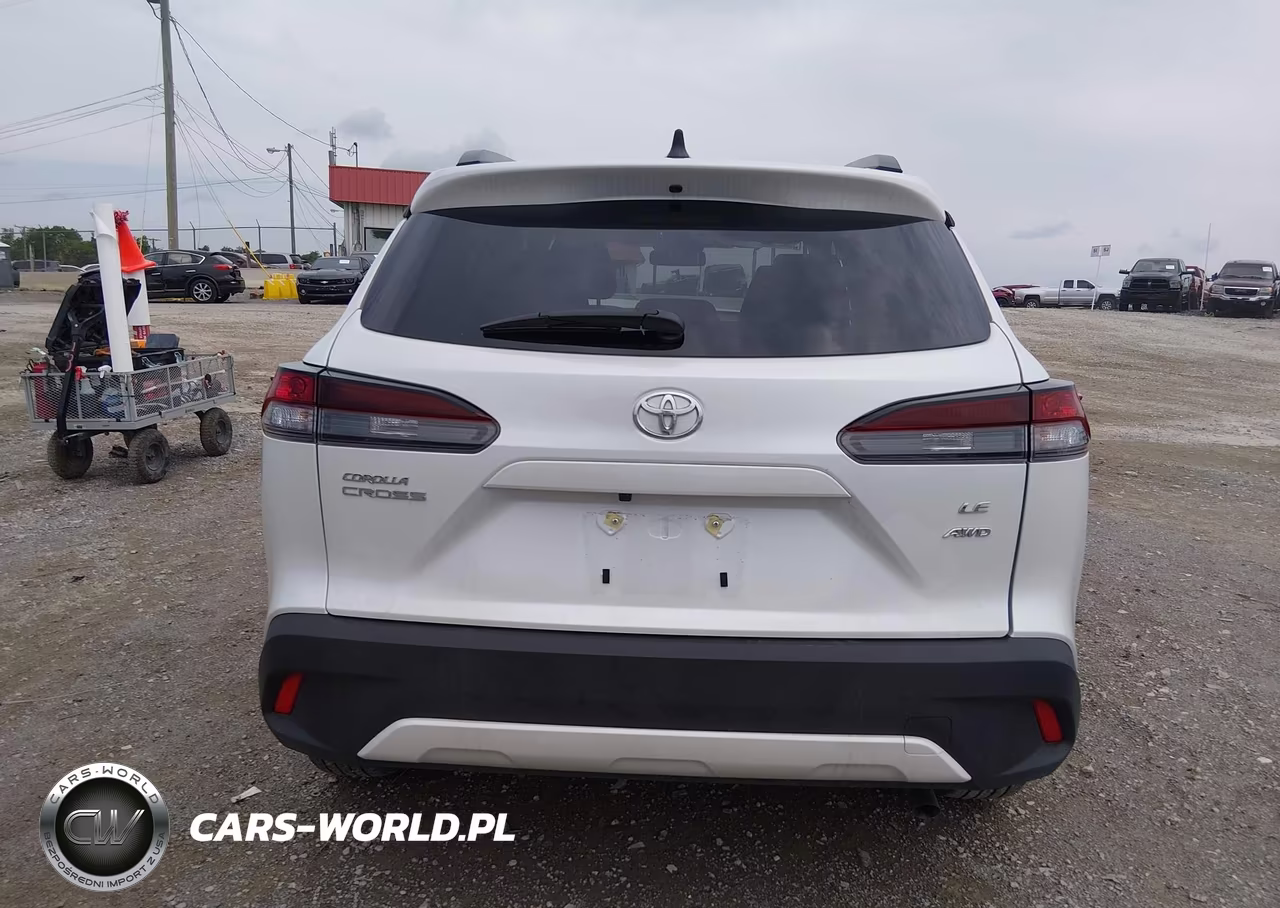 2026 Toyota Corolla Cross Le VIN:7MUCAABGXTV161988 - 17