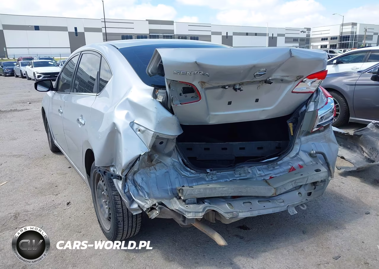 2018 Nissan Sentra S VIN:3N1AB7AP5JY295481 - 3