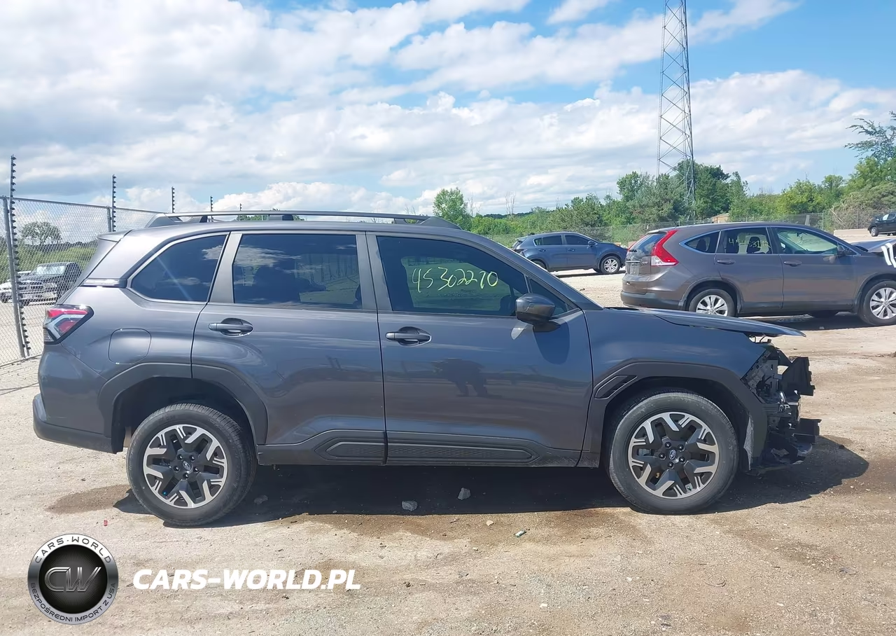 2025 Subaru Forester Premium VIN:JF2SLDBC1SH425344 - 13